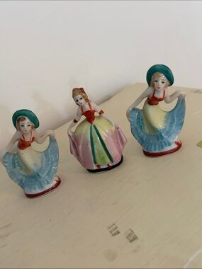 Vintage miniature porcelain Dancing Ladies Figurine Set Occupied Japan